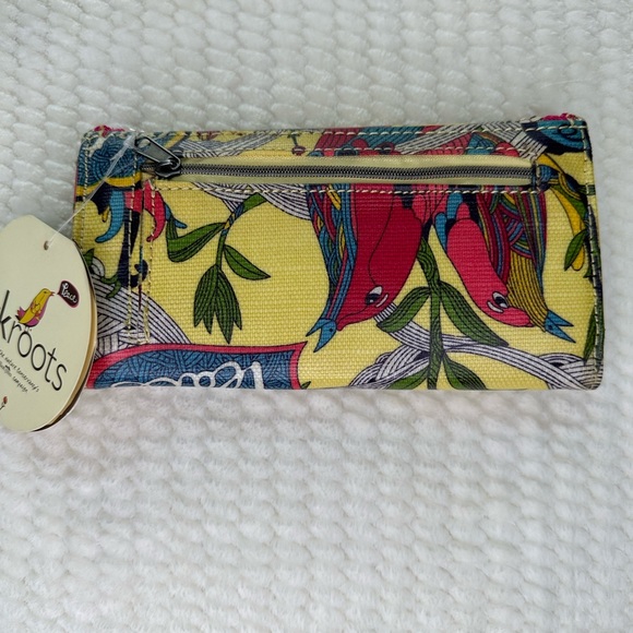 The Sak SakRoots yellow peace birds trifold wallet Sequin and embroidered trim - Picture 5 of 9